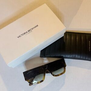 Victoria Beckham Brown Tortoiseshell Gradient Square Sunglasses